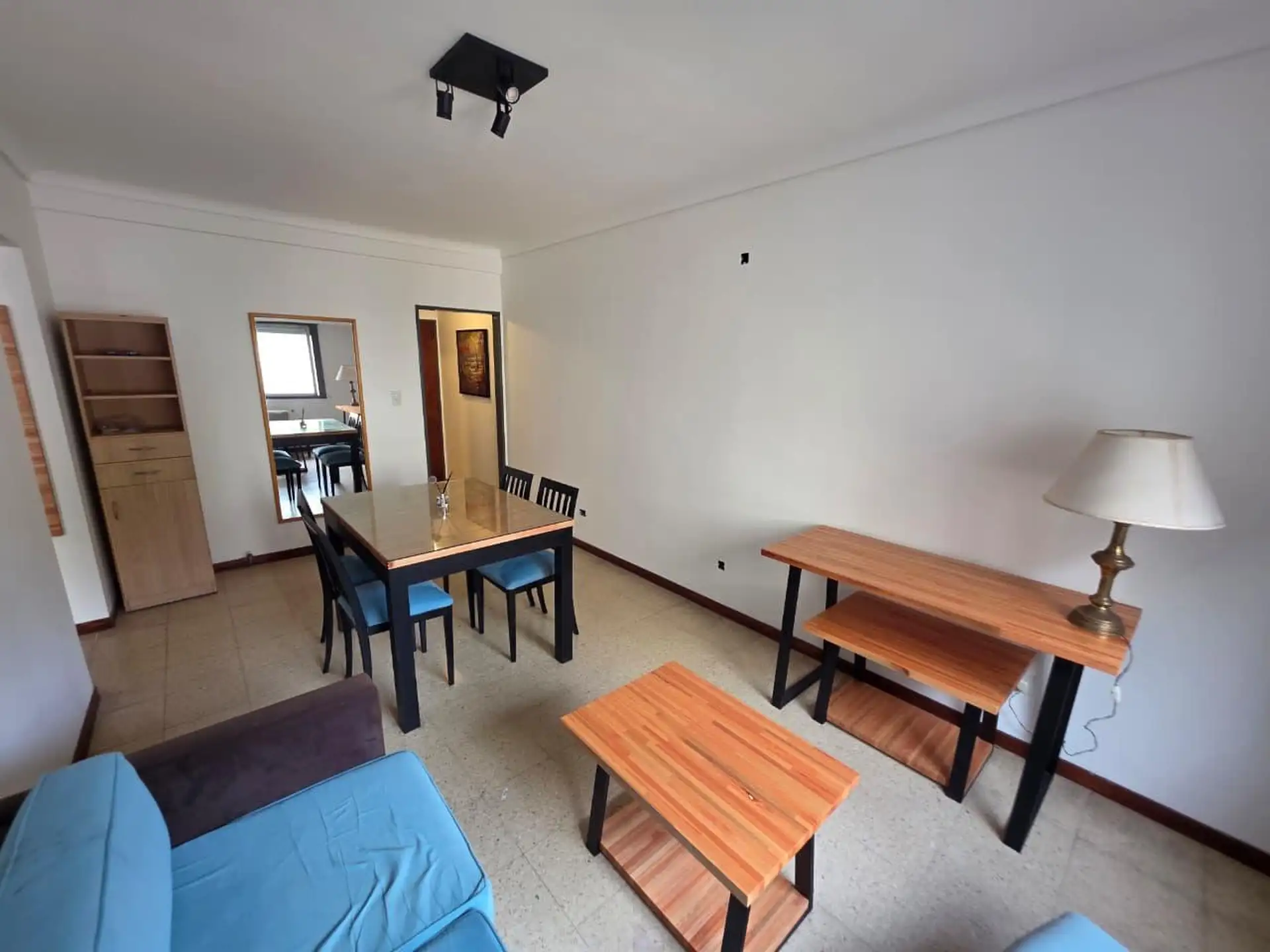 Departamento 2 amb al contrafrente en Diagonal Pueyrredon y Bolivar