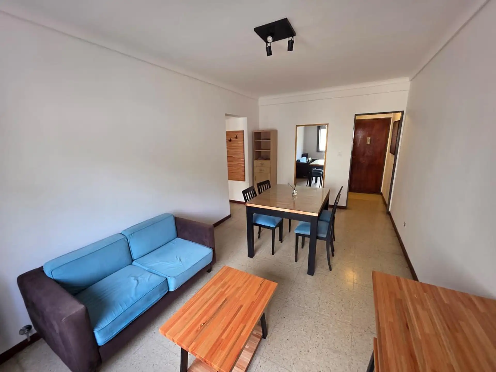 Departamento 2 amb al contrafrente en Diagonal Pueyrredon y Bolivar