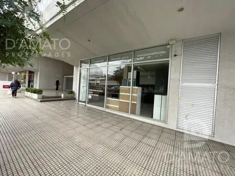 Local en Monte Castro