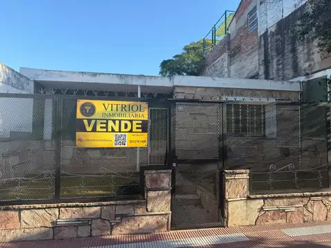 Excelente Casa a la Venta en Barrio Alto Alberdi