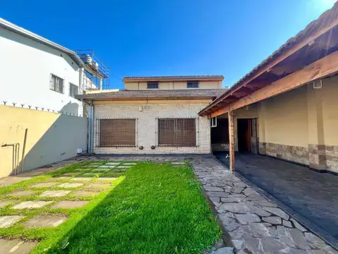 CASA 6 AMB EN VENTA EN LONGCHAMPS APTO CREDITO