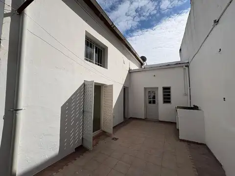 Depto Tipo Casa en Alquiler de 2 dormitorios