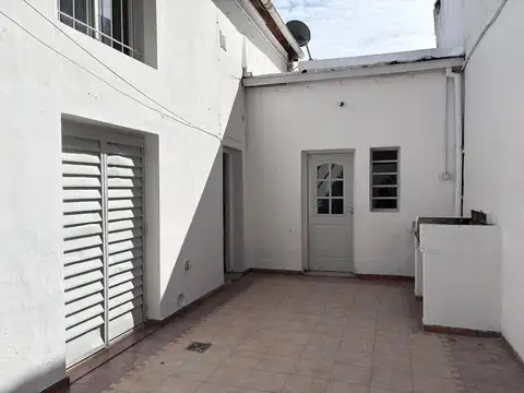 Depto Tipo Casa 5 ambientes con 1 baño
