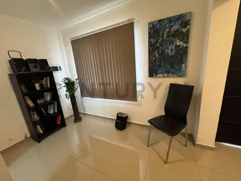 Oficina en Alquiler en Godoy Cruz, $ 550.000