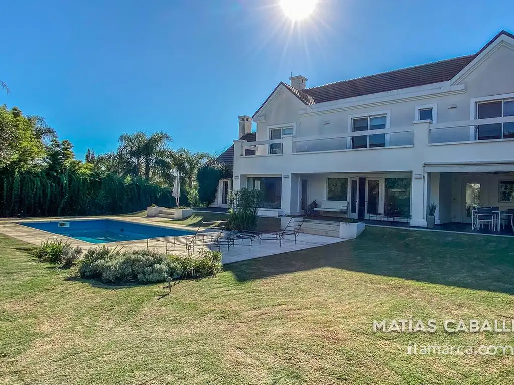 Urca, Country Barrancas, amplia, luminosa y cálida. - Foto 23