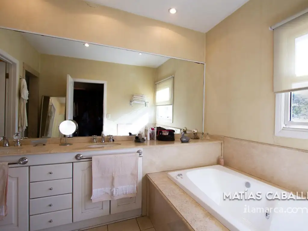 Urca, Country Barrancas, amplia, luminosa y cálida. - Foto 15