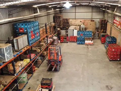 Galpon en Venta en Manzanares, USD 170.000