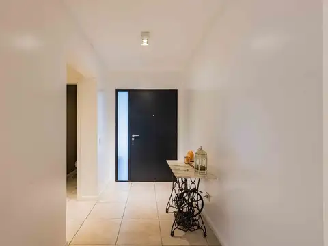 Casa en Venta en San Gabriel, USD 345.000