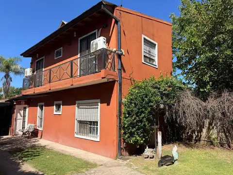 Venta Casa 4 ambientes Del Viso Jardin Pileta