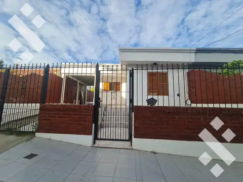 Alquiler Casa 3 dormitorios - Formosa al 1300 - Bº Santa Genoveva - Neuquen