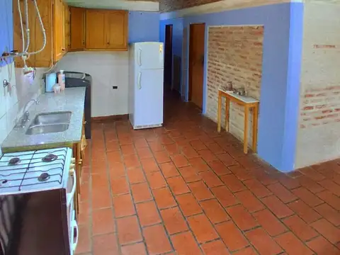 Casa en Alquiler con 5 cocheras
