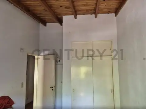 Departamento 2 dormitorios con patio y cochera en  Chascomús