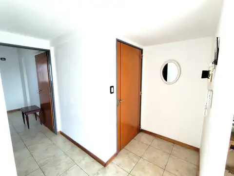 OFICINA CONSULTORIO ALQUILER 2 AMB BALCON 