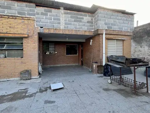 Leopoldo Casavega 2400