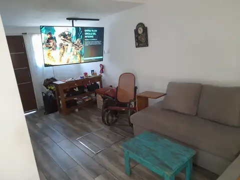 Casa 5 ambientes con 1 baño