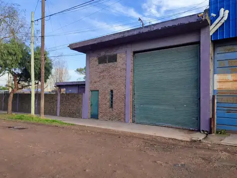 Casa + galpón de 90 m² ideal taller o depósito