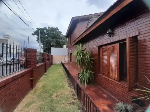 Simon Bolivar 800 - Pilar Centro