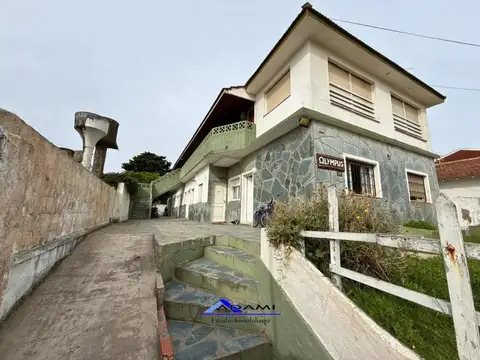Paseo 141 , Piso 1