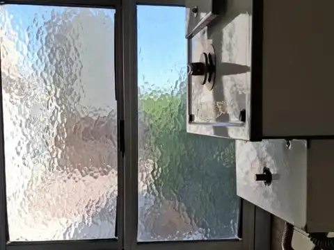 2 Ambientes al Frente con Balcón