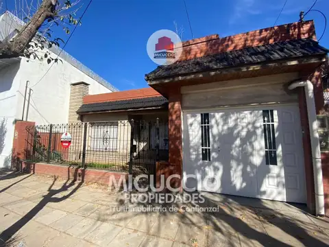 Casa en venta, Mateo Gelves  728, a pocas cuadras del centro de Escobar