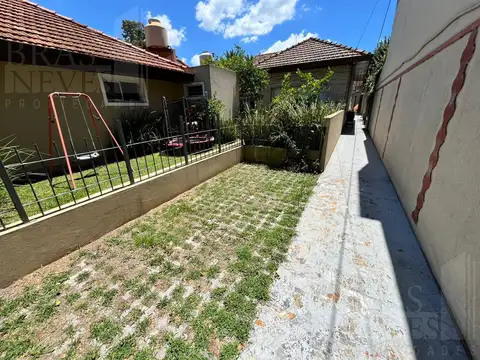 Depto Tipo Casa 2 ambientes con 1 baño