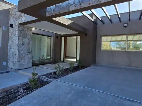 Casa en Venta en Chacras de Coria, USD 295.000