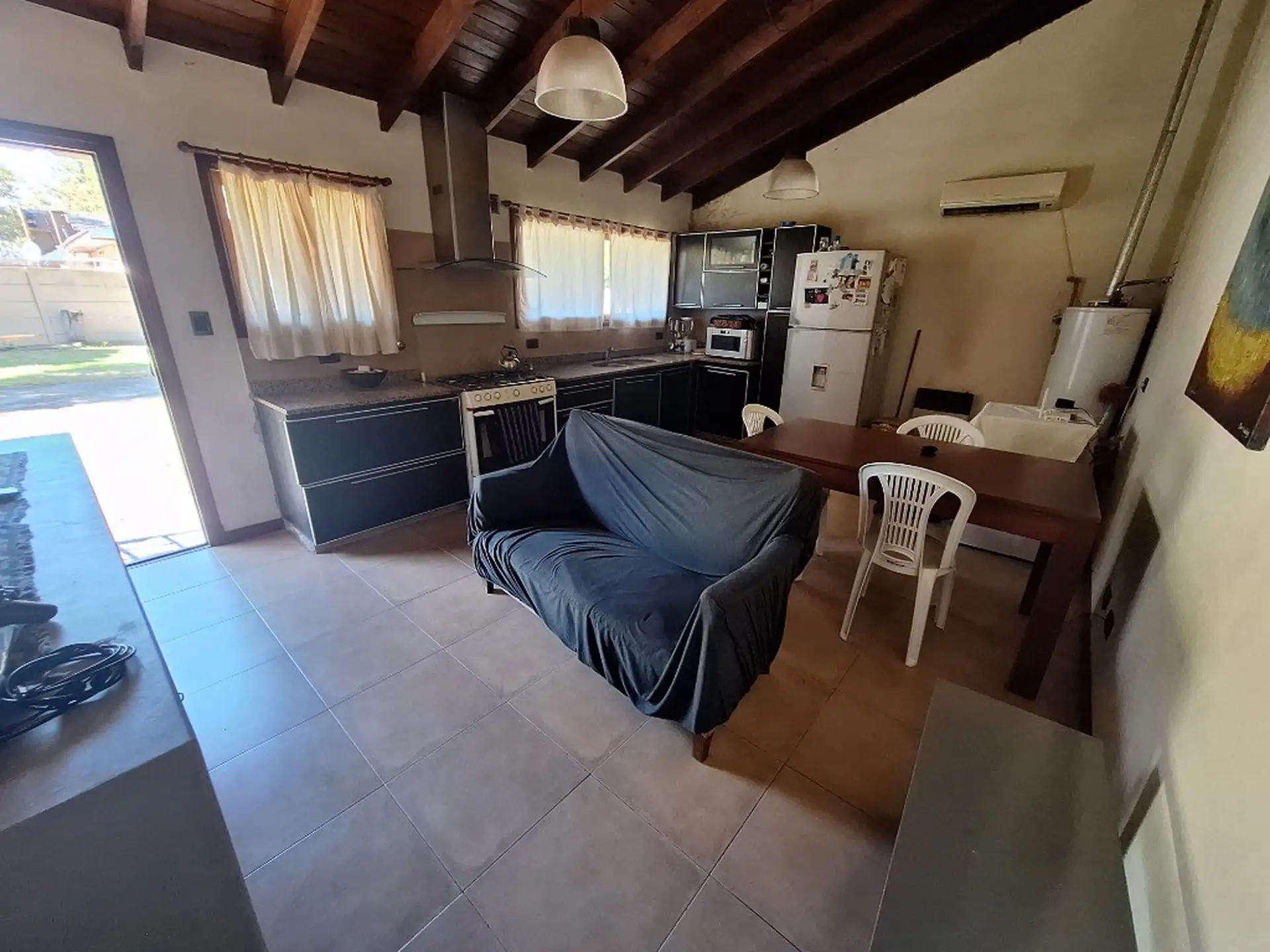 Chalet en Las Margaritas 3 ambientes y quincho