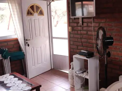 Casa 3 ambientes con 1 baño