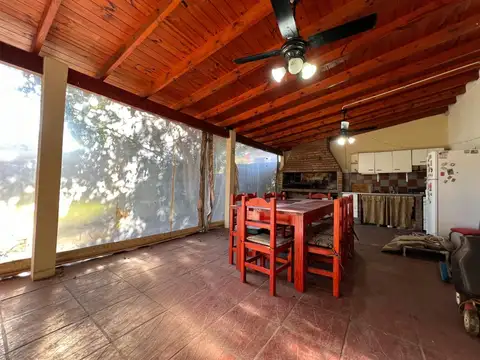 Casa 4 ambientes con 3 baños