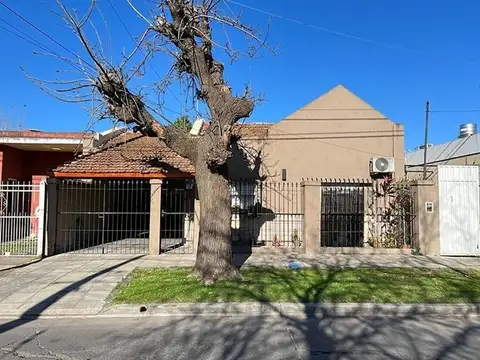 CHALET EN EXCELENTE UBICACION