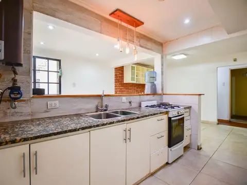 Casa 4 ambientes con 1 baño