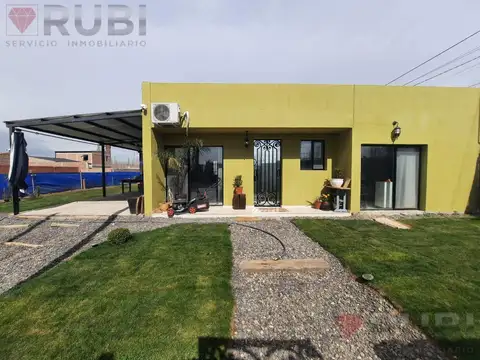 CASA EN VENTA CIPOLLETTI