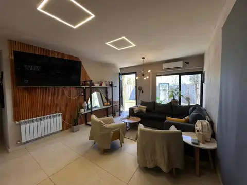 Casa en Venta en Cipolletti, USD 255.000