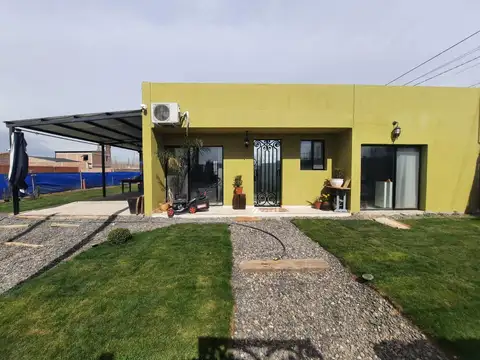 CASA EN VENTA CIPOLLETTI