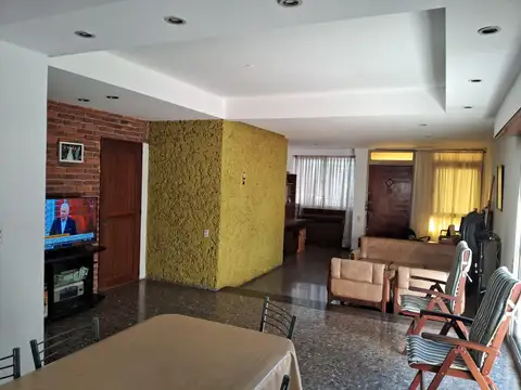 Casa en venta en Caseros