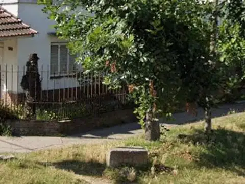 Casa en venta - 3 Dormitorios 2 Baños - Mar del Plata