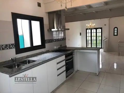 Departamento 4 ambientes con 2 baños