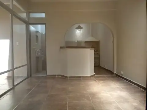 Bernardo de Irigoyen 1000