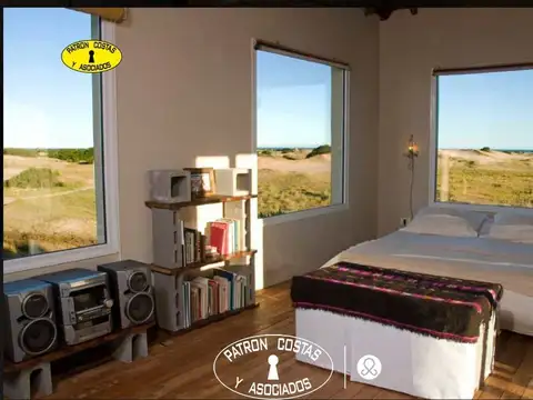 Casa en Alquiler con 1 cochera