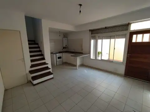 Departamento Dúplex de Pasillo