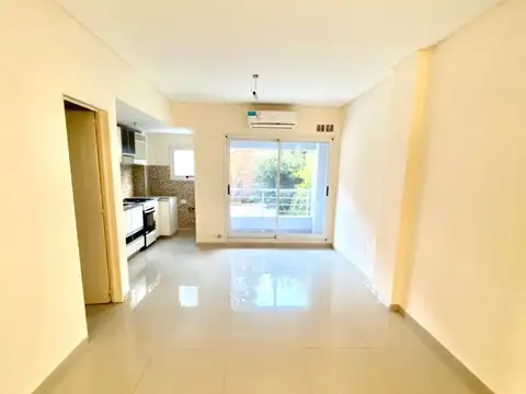 Avenida América 400, Piso 1