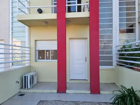Venta casa tipo duplex 3 ambientes- Capilla del Señor