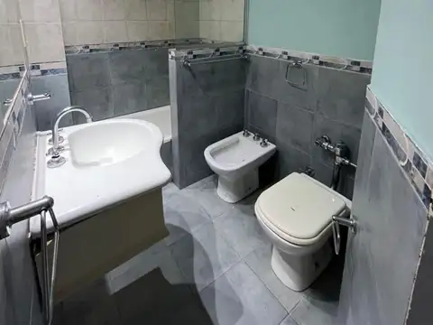 Departamento en Alquiler en Recoleta, $ 840.000