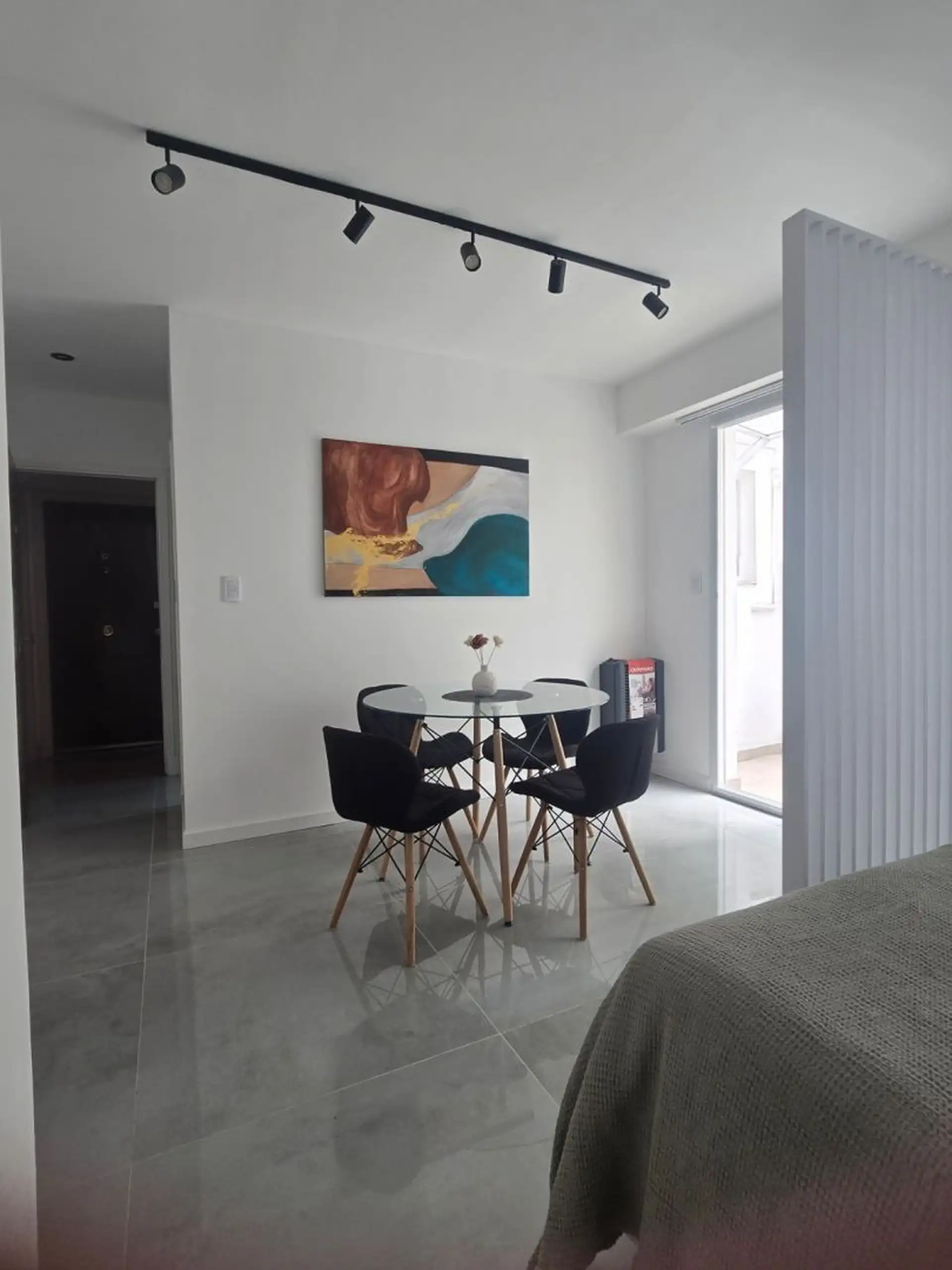 Depto 1 ambiente 33m² con balcón y parrilla — Plaza Colon