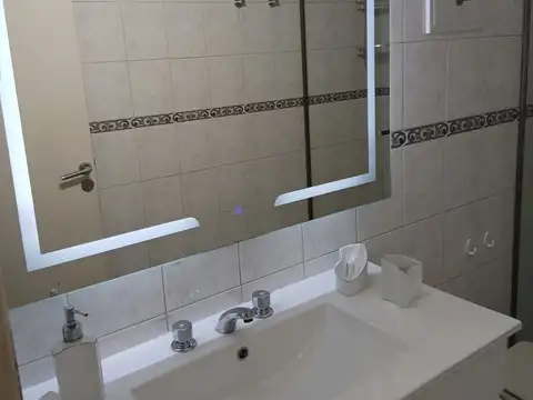 Av Gaona 2700, Piso 3