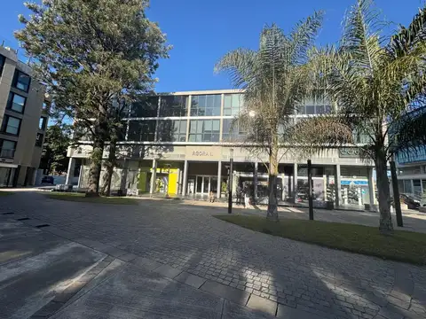 Oficina en Alquiler en Pilar, $ 550.000