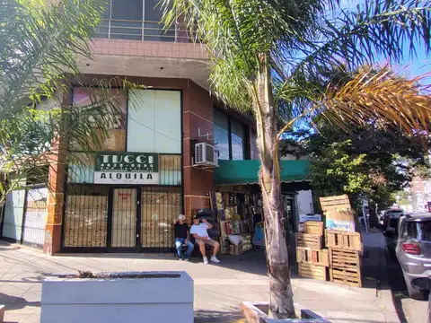 Local en Alquiler 50 años