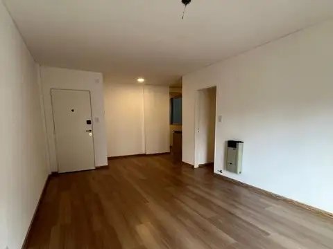 VENTA DEPARTAMENTO RECICLADO A METROS DEL RIO