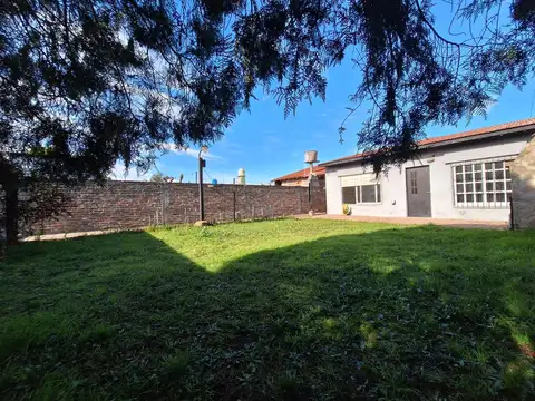 OPORTUNIDAD - CASA 4 AMBIENTES y DEPARTAMENTO 2 AMBIENTES EN S. A. PADUA - MERLO