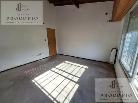 Casa 7 ambientes con 3 baños